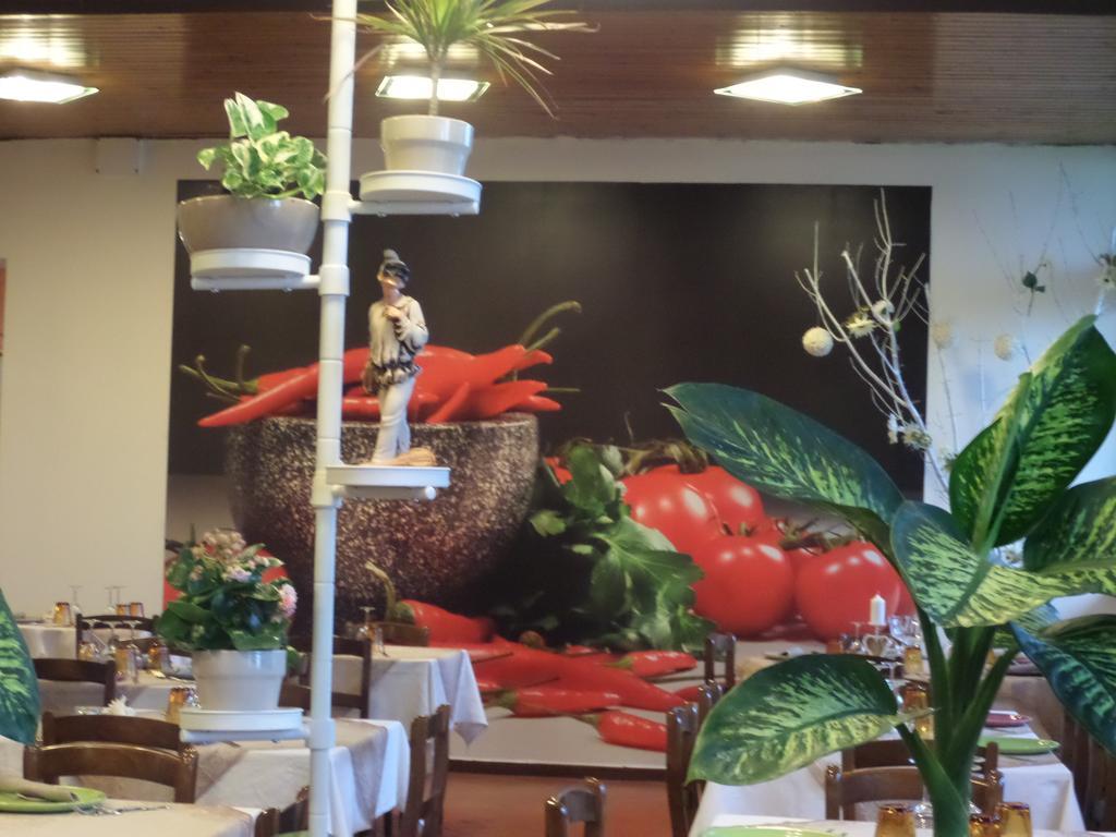 La Locanna Hotel Serramazzoni Kültér fotó