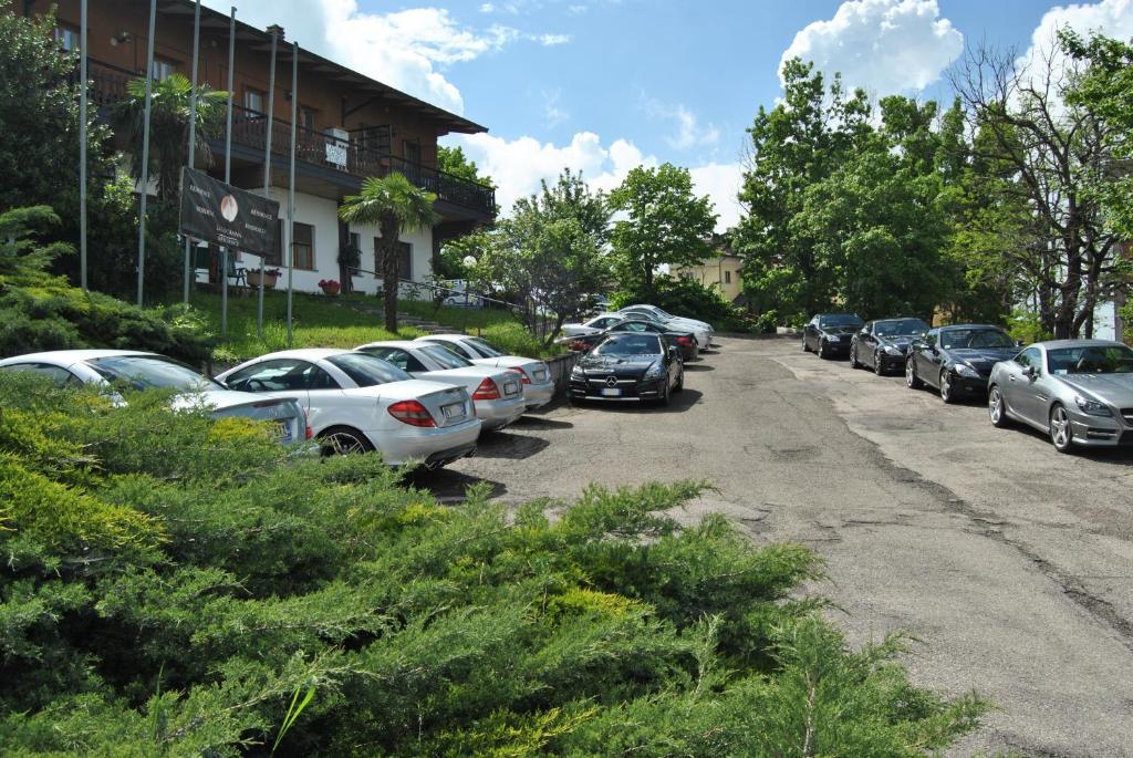 La Locanna Hotel Serramazzoni Kültér fotó